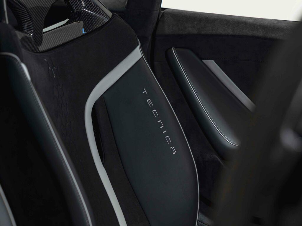 Lamborghini Huracan Sto  #22