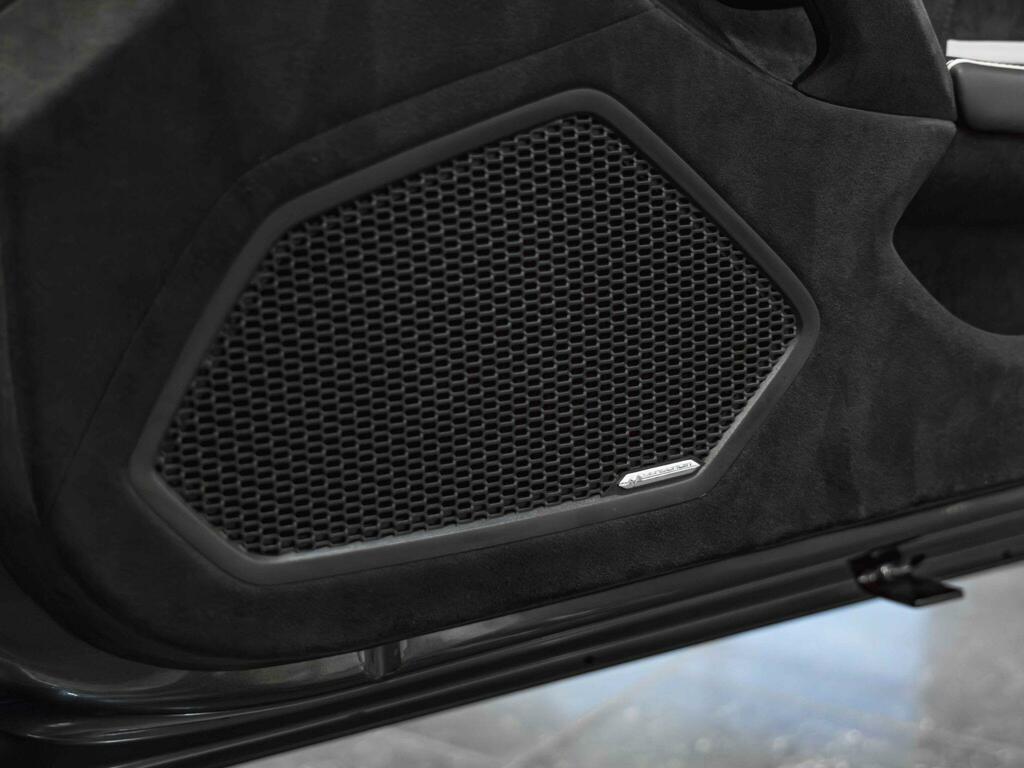 Lamborghini Huracan Sto  #33