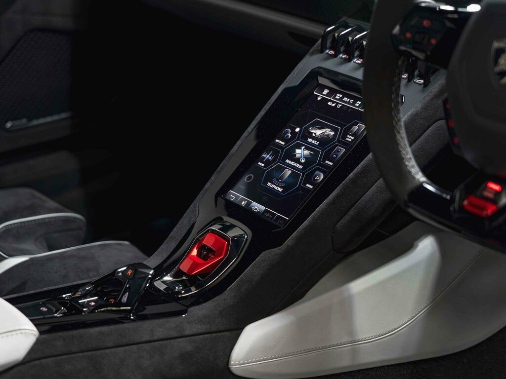 Lamborghini Huracan Sto  #31