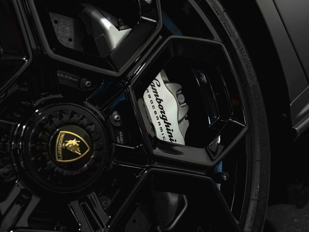 Lamborghini Huracan Sto  #16