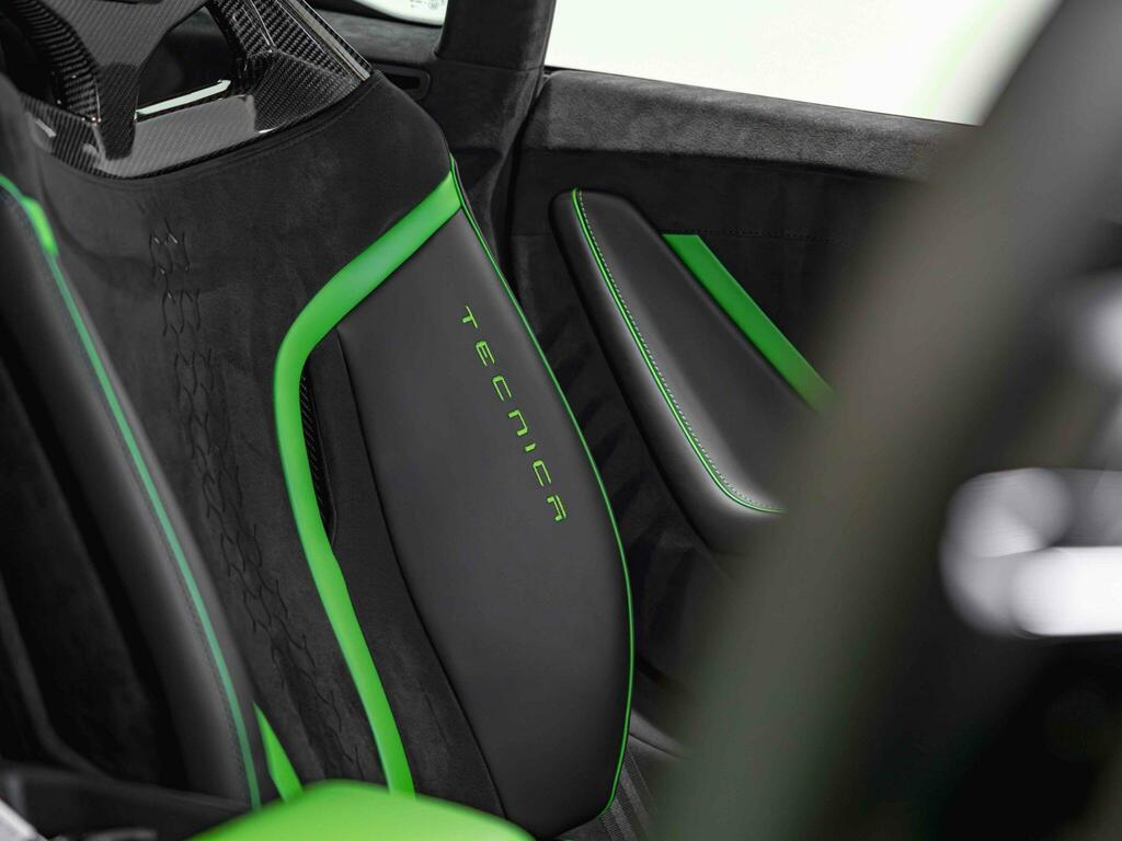 Lamborghini Huracan Tecnica Black #34