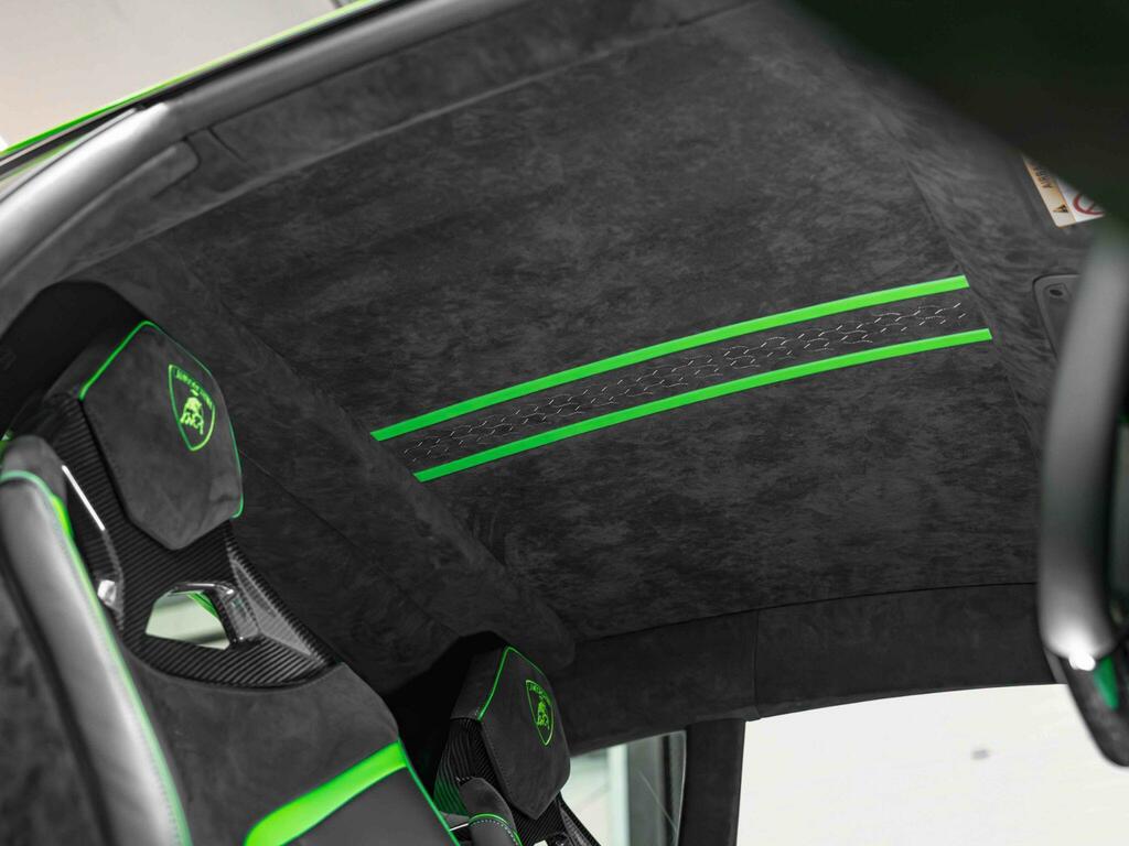 Lamborghini Huracan Tecnica Black #21