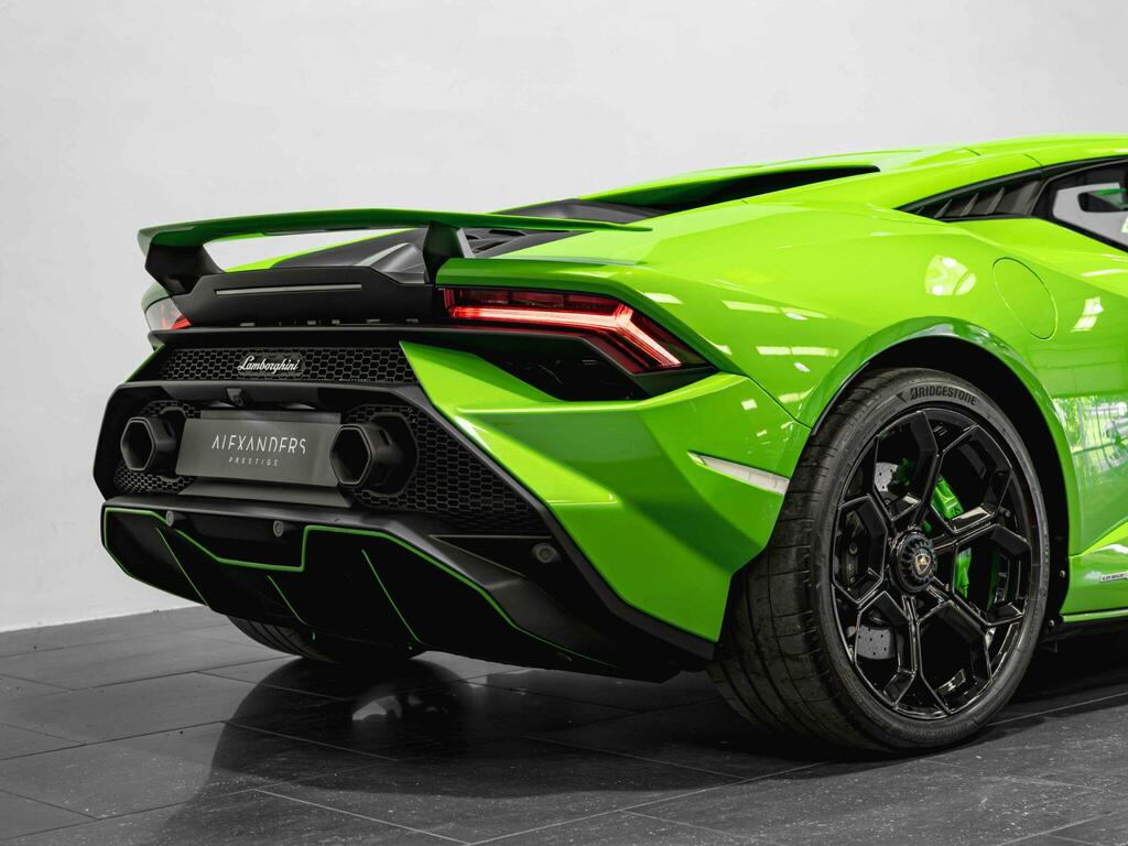 Lamborghini Huracan Tecnica Black #13