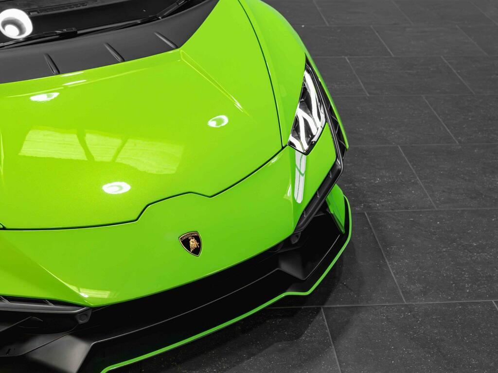 Lamborghini Huracan Tecnica Black #14