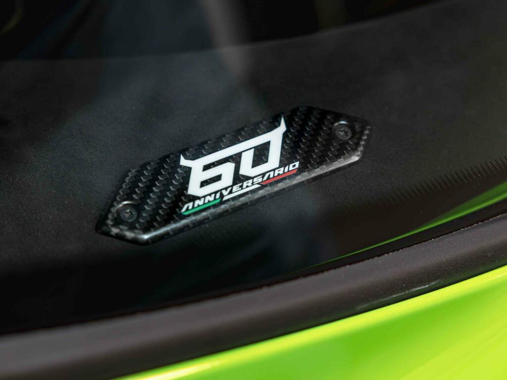 Lamborghini Huracan Tecnica Black #32