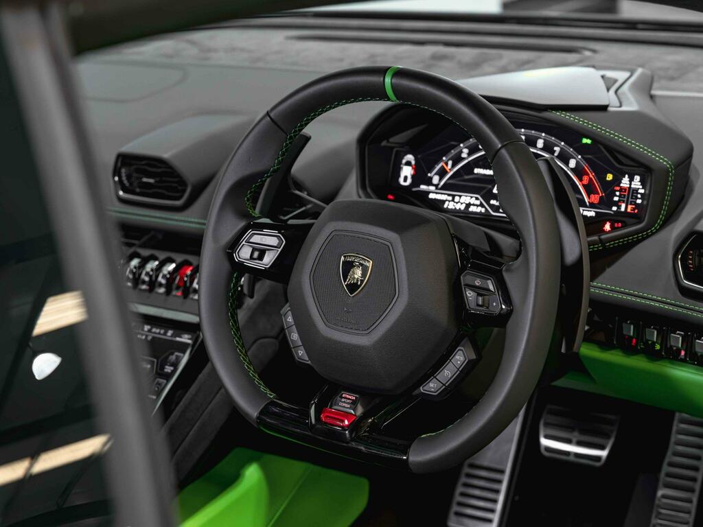 Lamborghini Huracan Tecnica Black #26