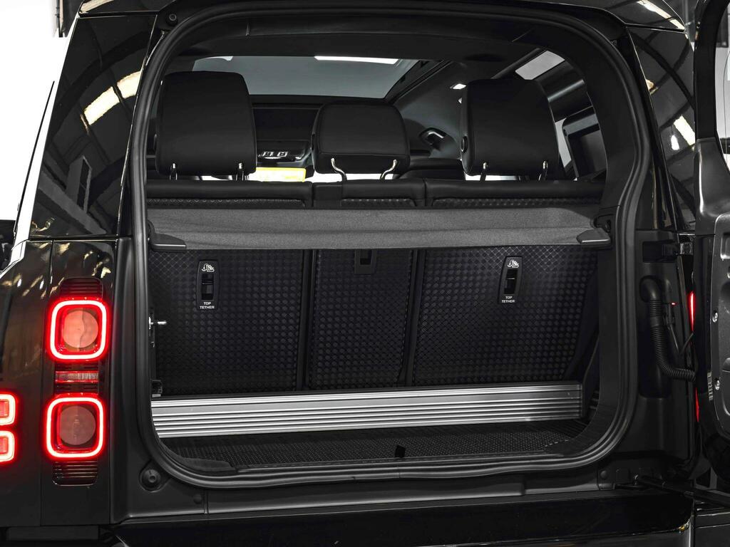 Land Rover Defender 90 Defender X-dynamic S D Mhev Silver #21