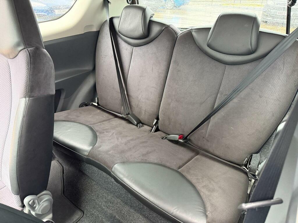 Toyota Aygo Hatchback Silver #14
