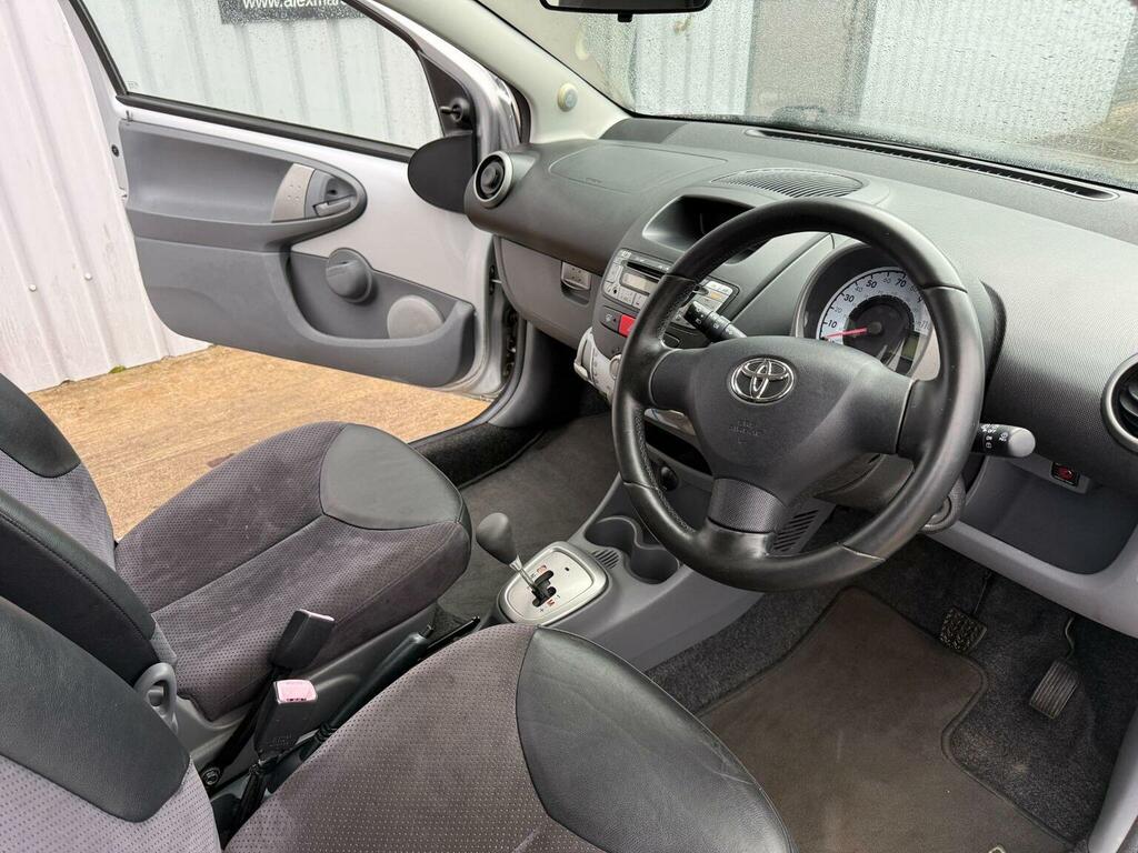 Toyota Aygo Hatchback Silver #12