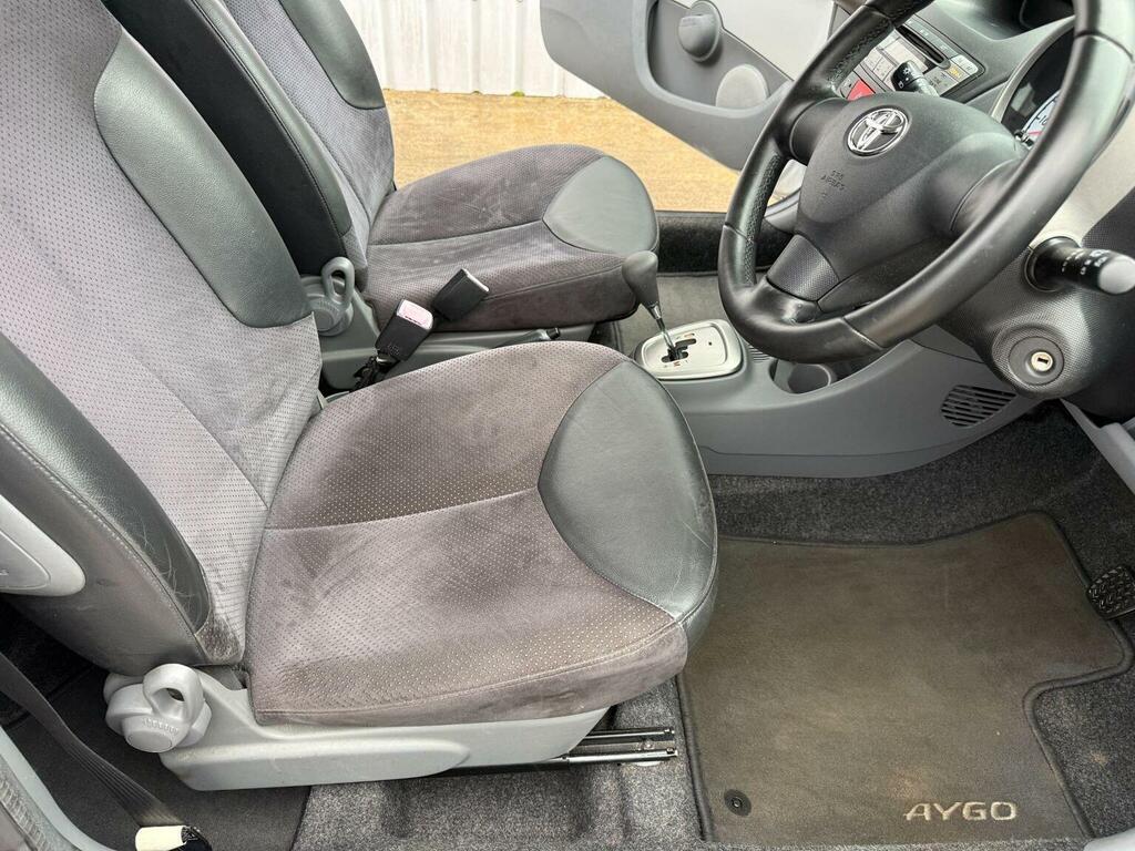 Toyota Aygo Hatchback Silver #13