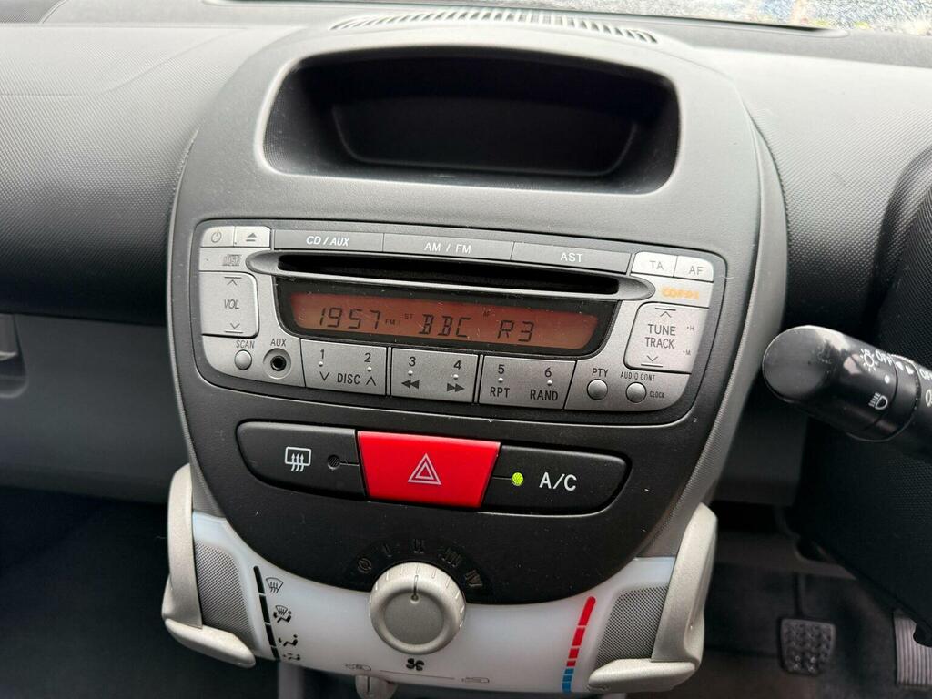 Toyota Aygo Hatchback Silver #21