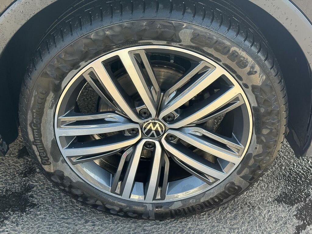 Volkswagen Tiguan 1.5 Tsi Elegance Dsg Euro 6 Ss LO70FJN Black #3