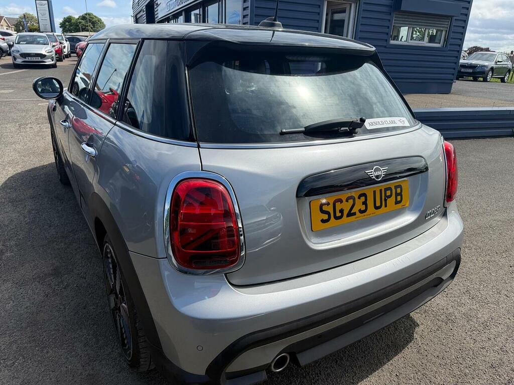Mini Hatch 1.5 Cooper Exclusive Steptronic Euro 6 Ss SG23UPB Silver #3
