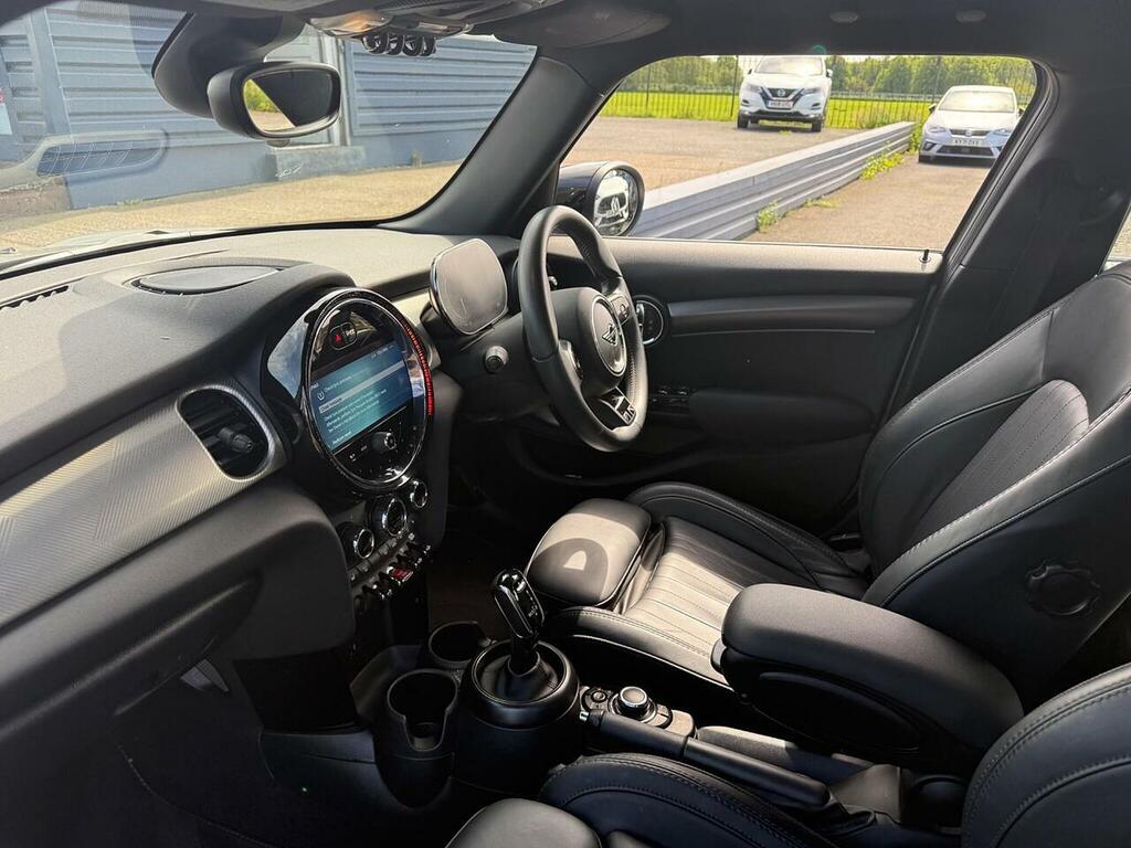 Mini Hatch 1.5 Cooper Exclusive Steptronic Euro 6 Ss SG23UPB Silver #4
