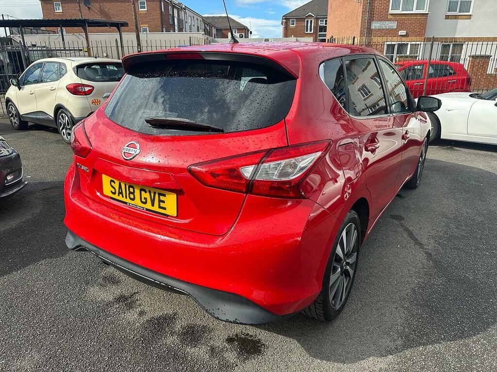 Nissan Pulsar Hatchback Black #10