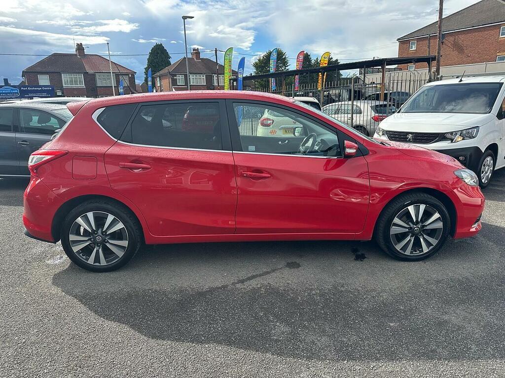 Nissan Pulsar Hatchback Black #12