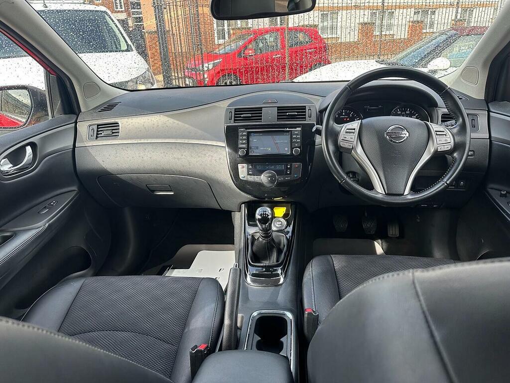 Nissan Pulsar Hatchback Black #16