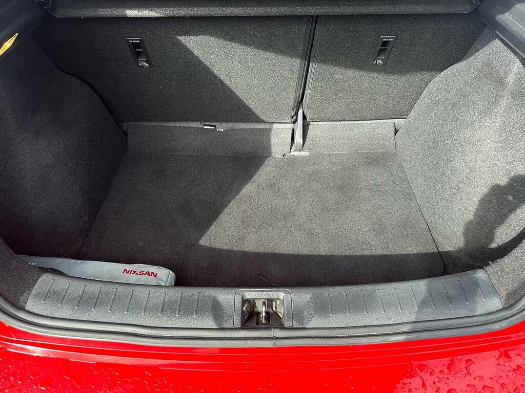 Nissan Pulsar Hatchback Black #14