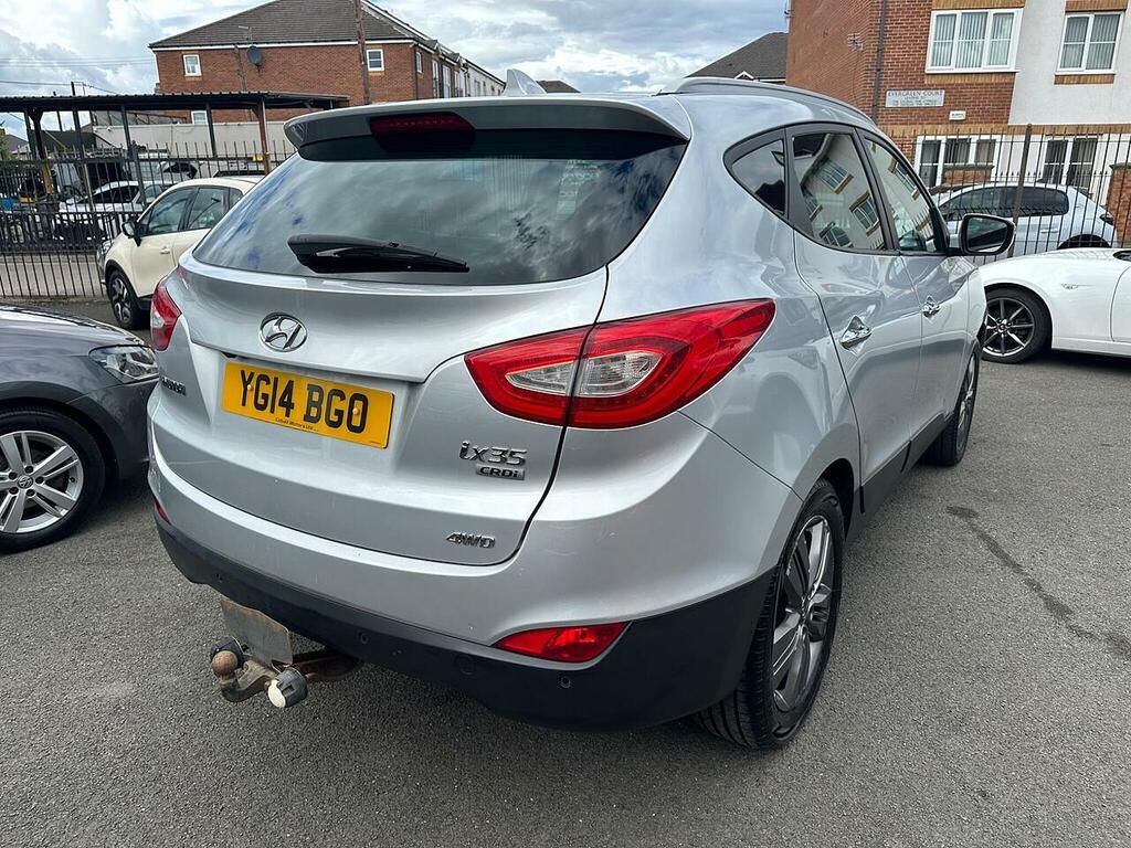 Hyundai Ix35 S White #10