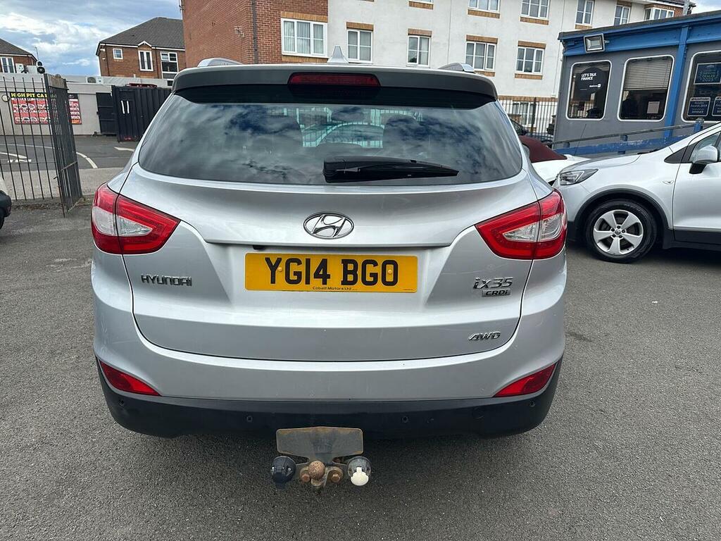 Hyundai Ix35 S White #9