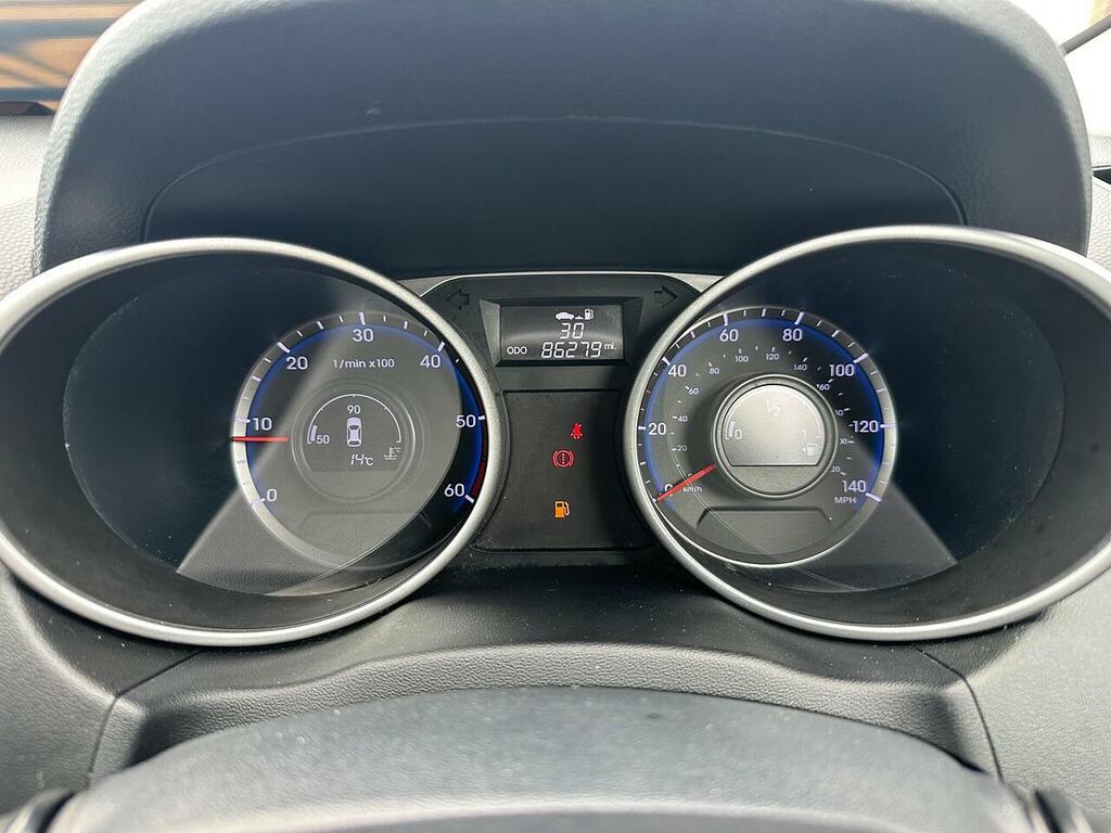 Hyundai Ix35 S White #22
