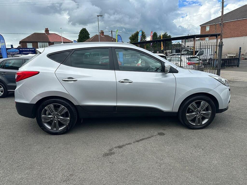 Hyundai Ix35 S White #12