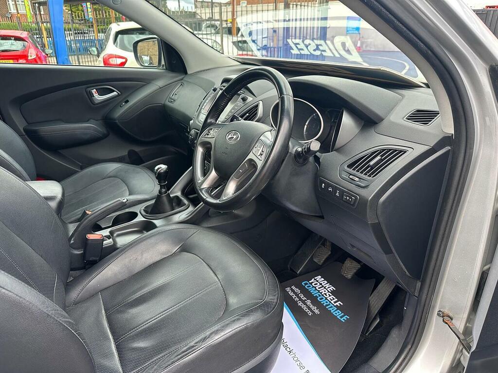 Hyundai Ix35 S White #18