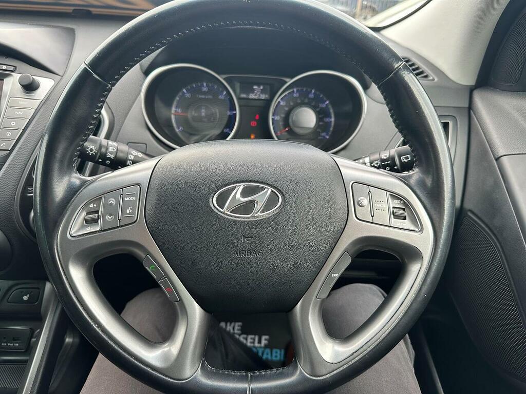 Hyundai Ix35 S White #24