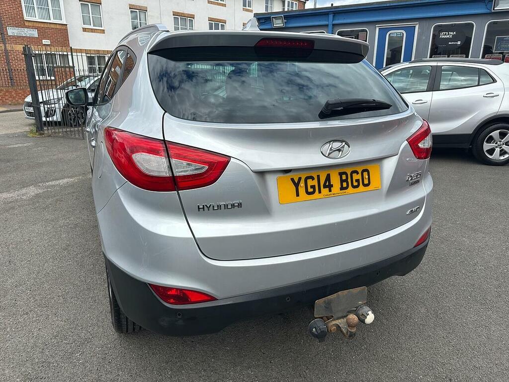 Hyundai Ix35 S White #8