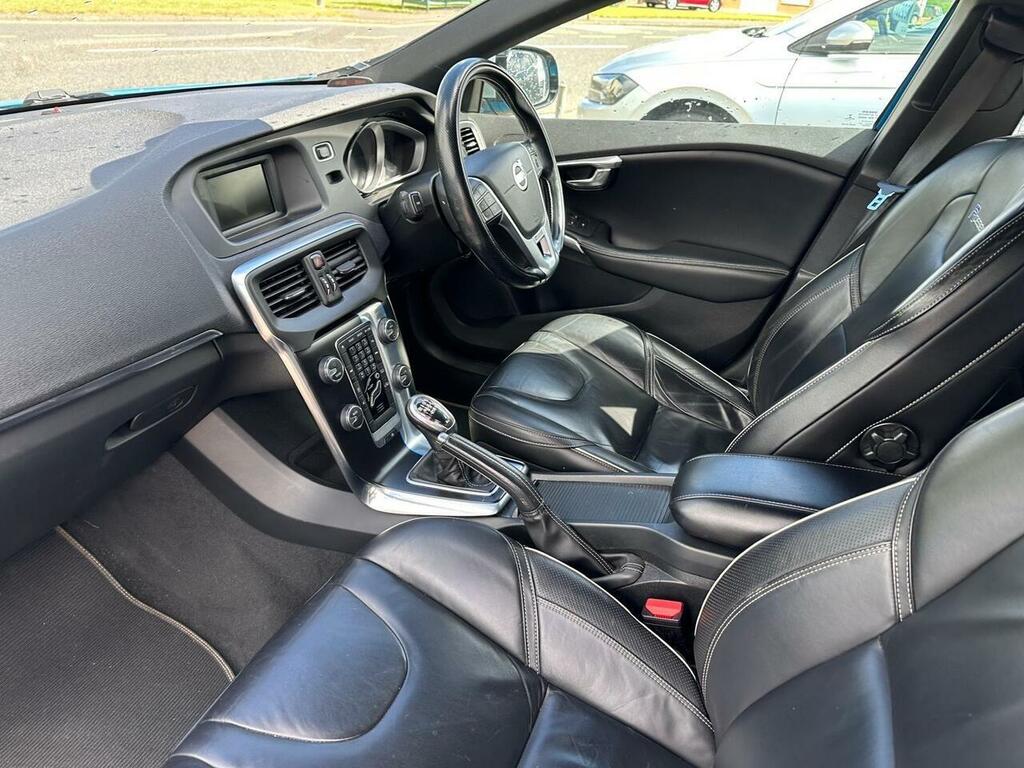 Volvo V40 D2 Se White #8