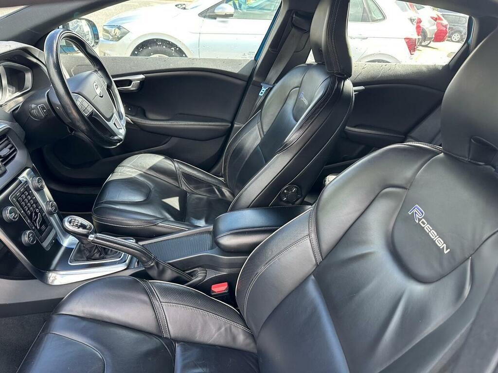 Volvo V40 D2 Se White #9
