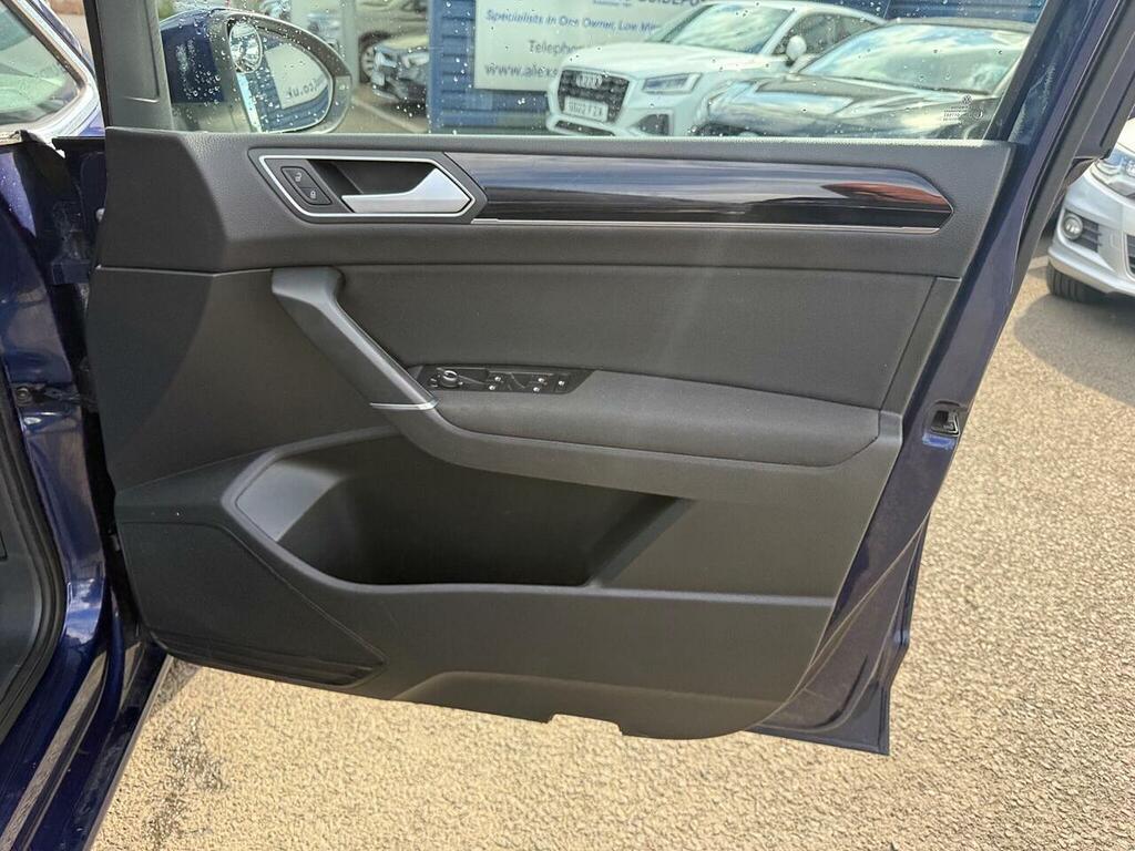 Volkswagen Touran Sel Black #15