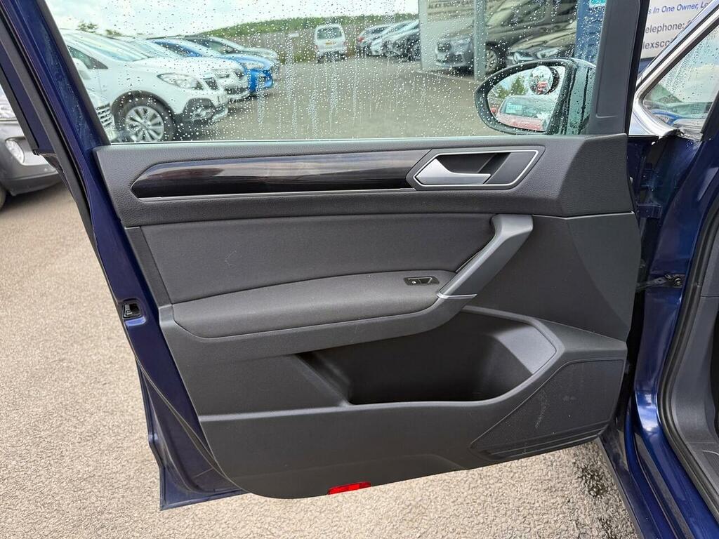 Volkswagen Touran Sel Black #35