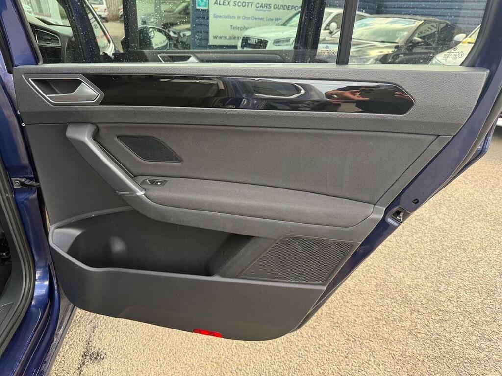 Volkswagen Touran Sel Black #23