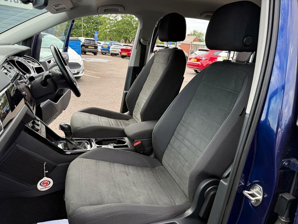 Volkswagen Touran Sel Black #36