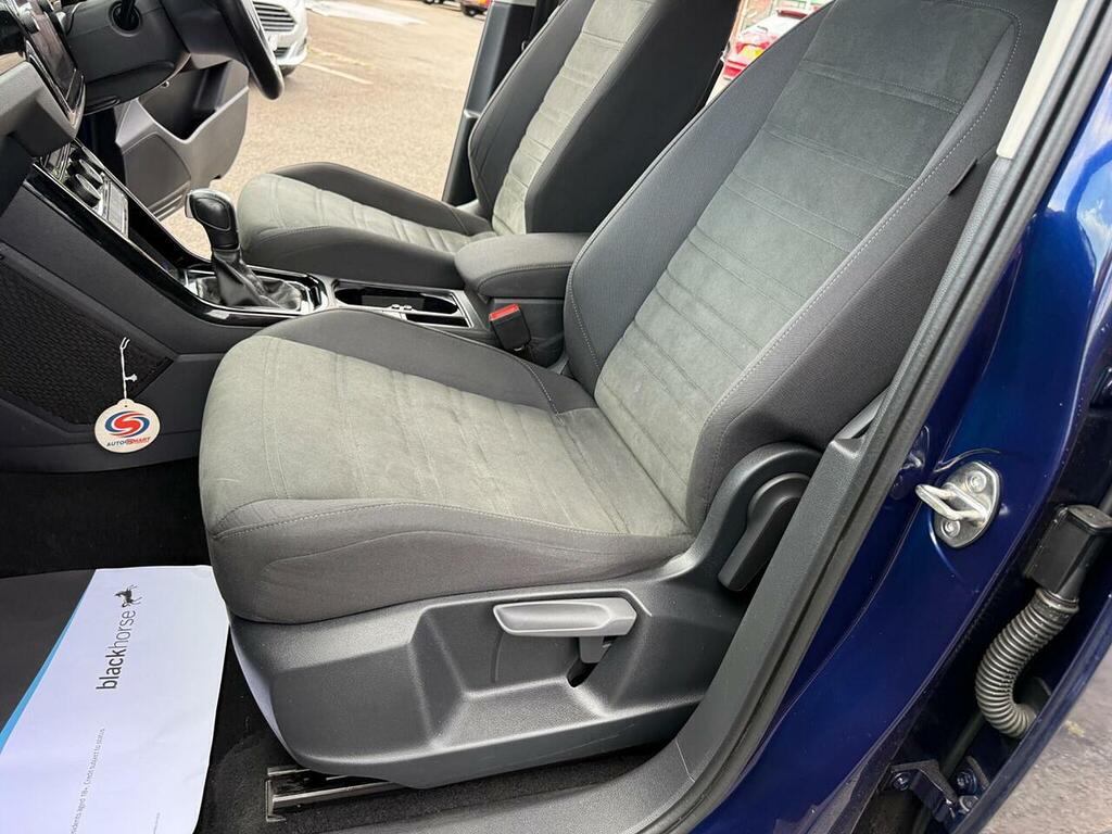 Volkswagen Touran Sel Black #37