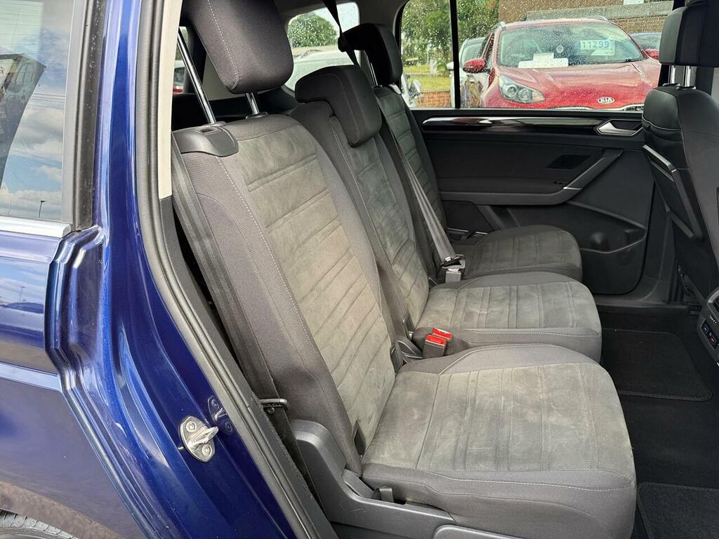 Volkswagen Touran Sel Black #24