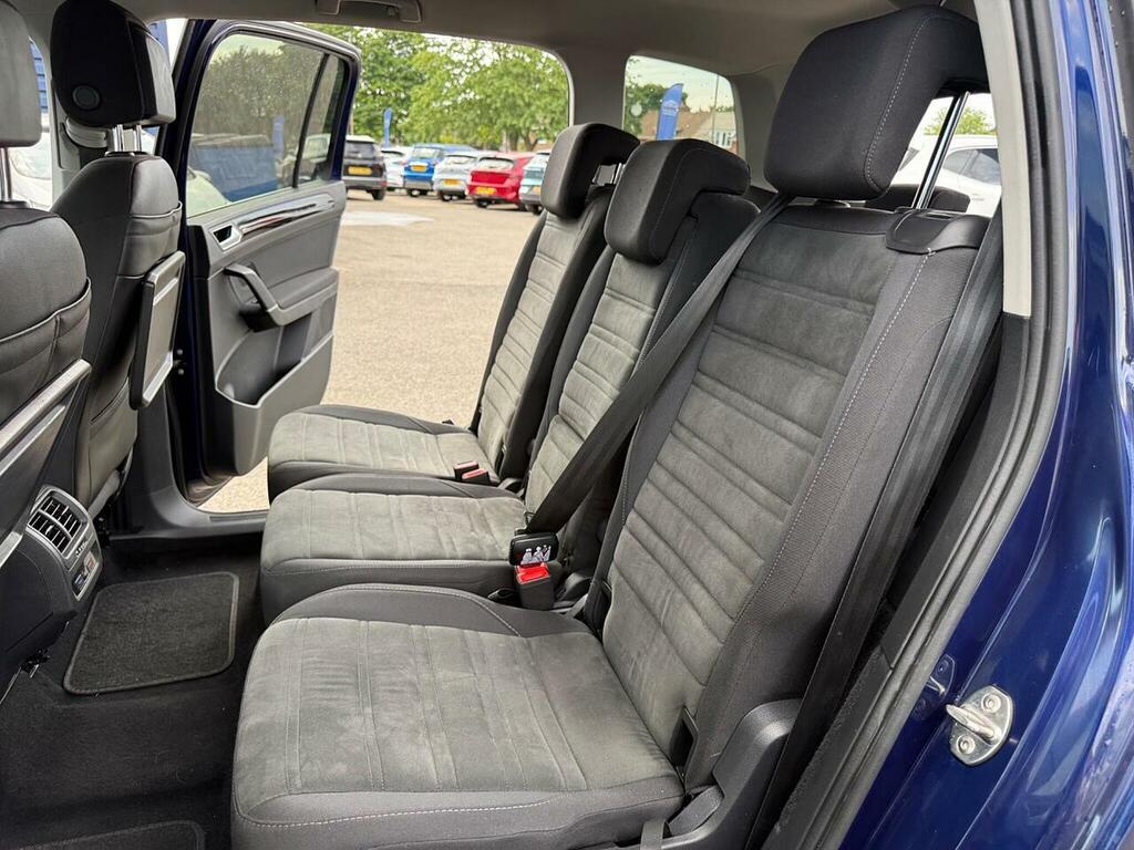 Volkswagen Touran Sel Black #32