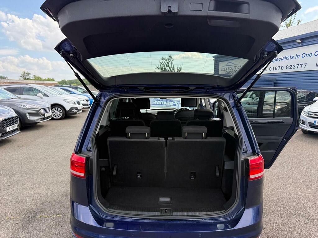 Volkswagen Touran Sel Black #11