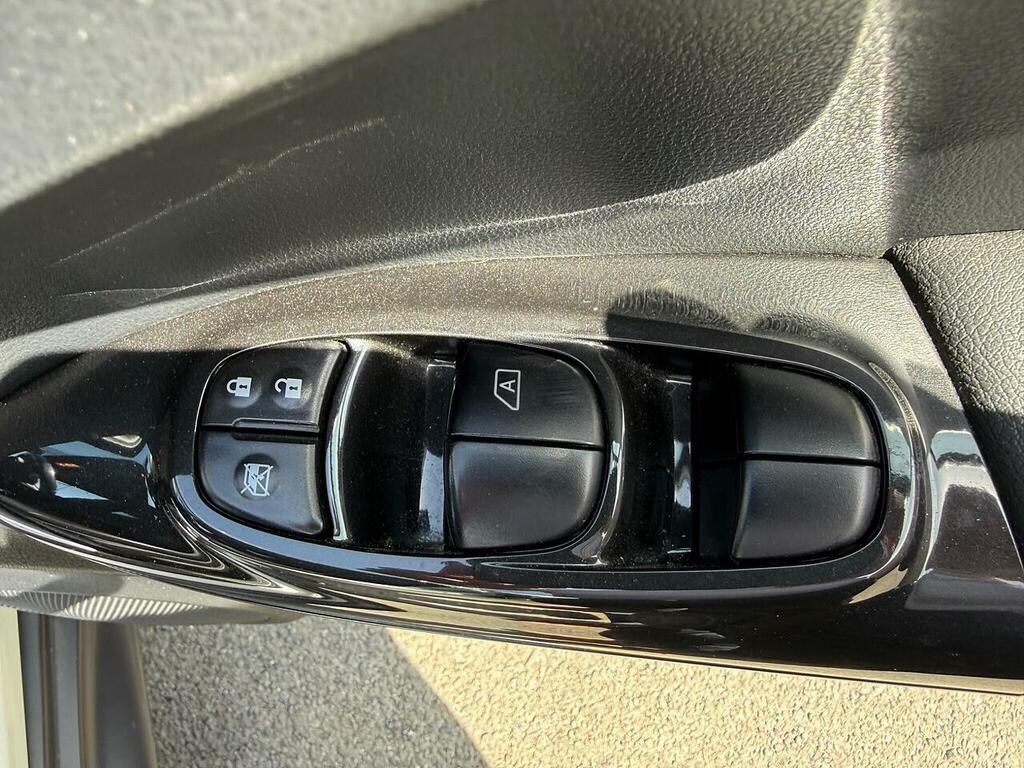 Nissan Juke Bose Personal Edition Black #16