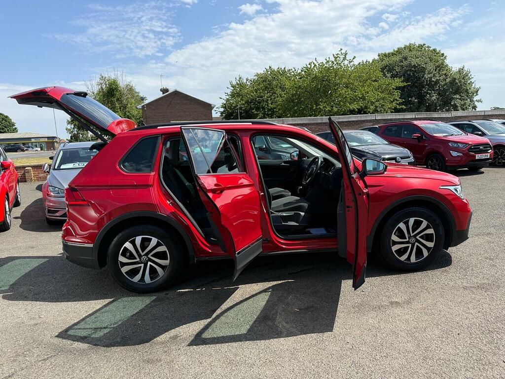 Volkswagen Tiguan 1.5 Tsi Active Dsg Euro 6 Ss VN22BZX Red #6