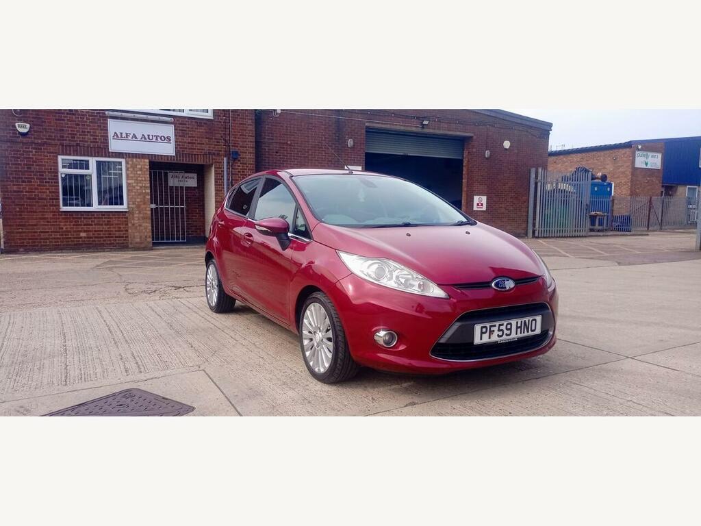 Ford Fiesta Fiesta Titanium Red #3