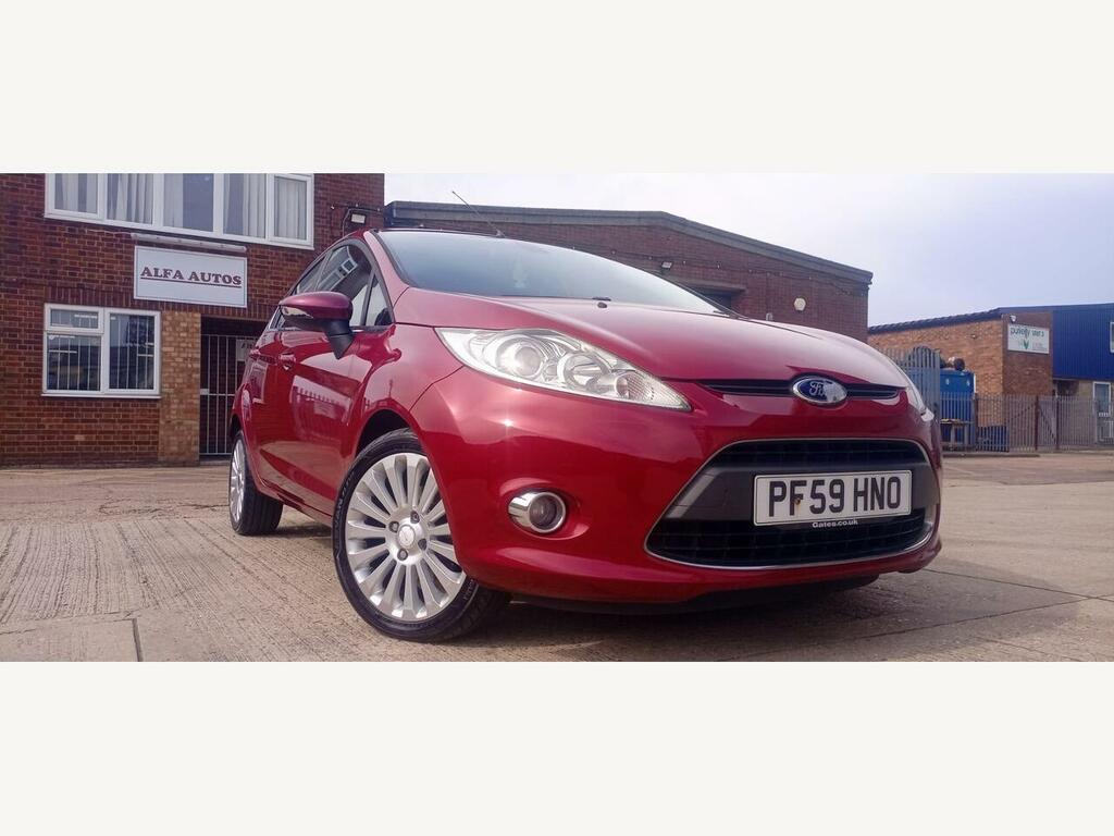 Ford Fiesta Fiesta Titanium Red