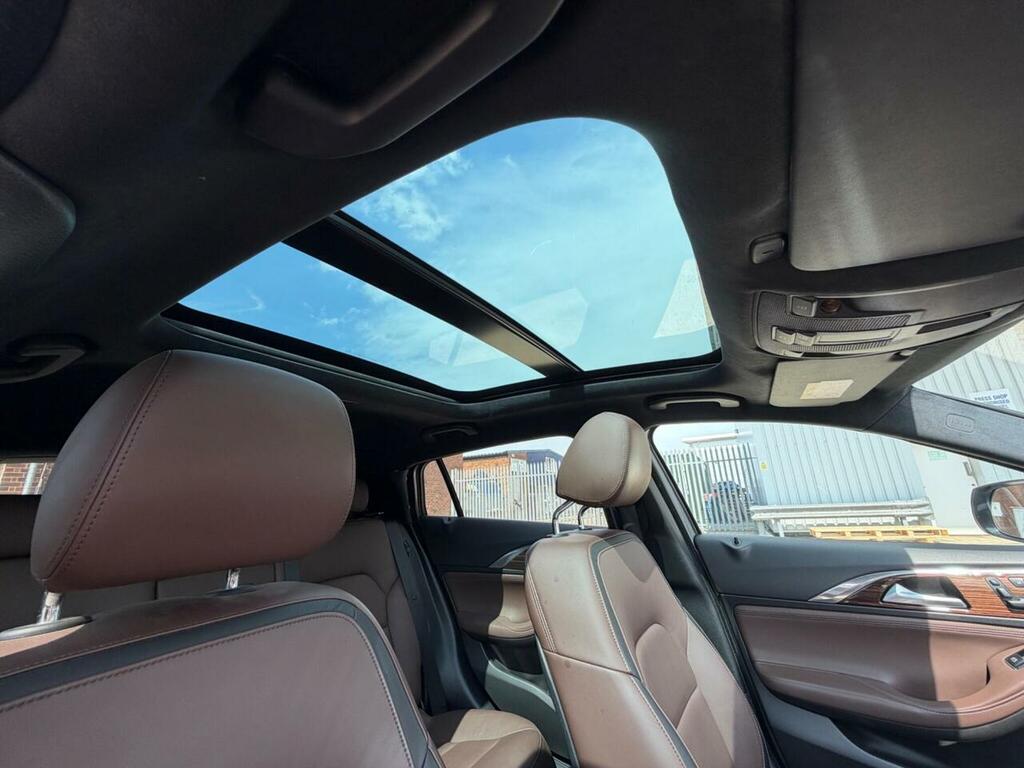 Infiniti QX30 2.2D Premium Tech Dct Black #21