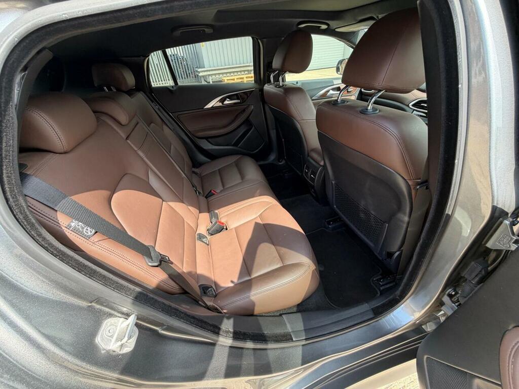 Infiniti QX30 2.2D Premium Tech Dct Black #54
