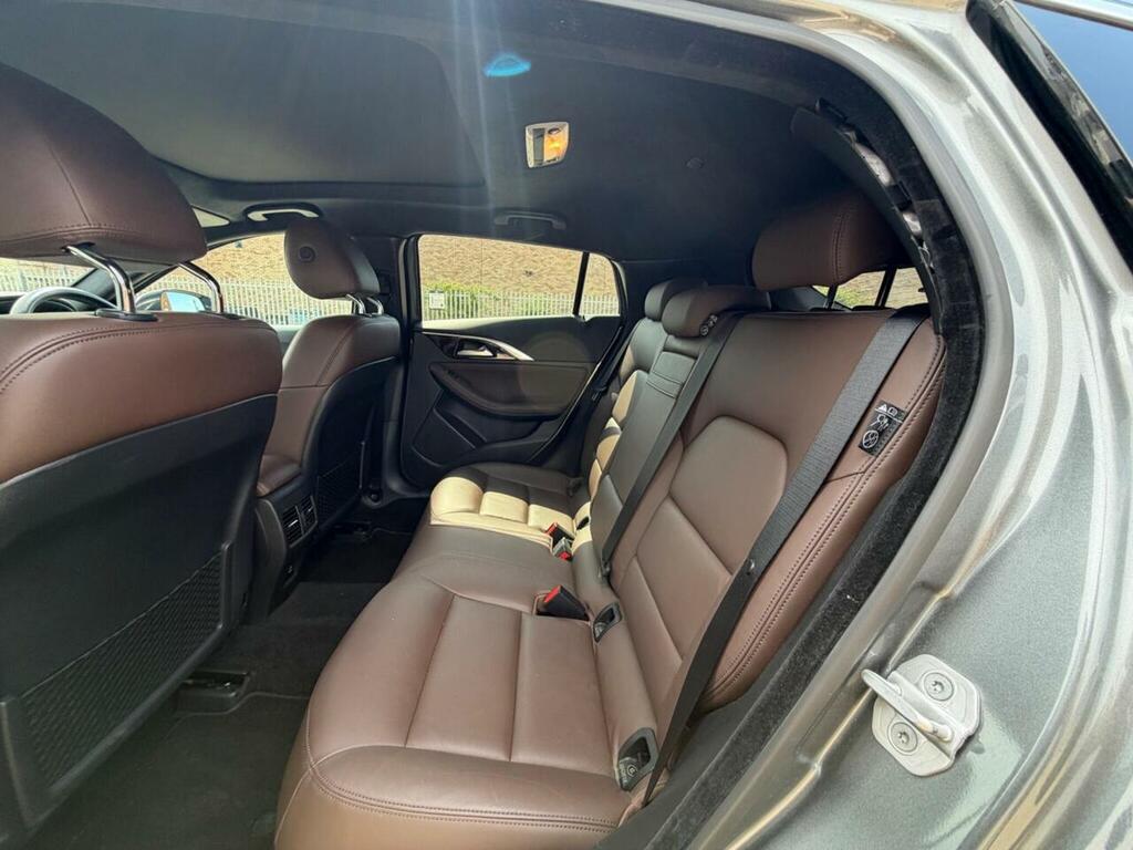 Infiniti QX30 2.2D Premium Tech Dct Black #50
