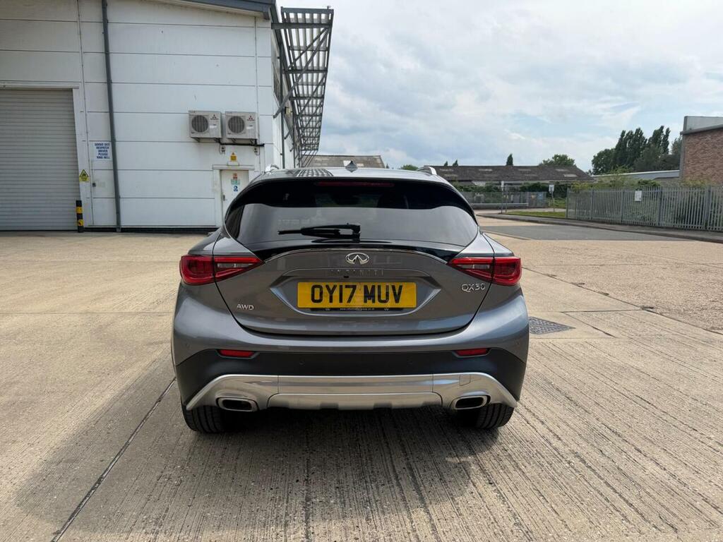 Infiniti QX30 2.2D Premium Tech Dct Black #11