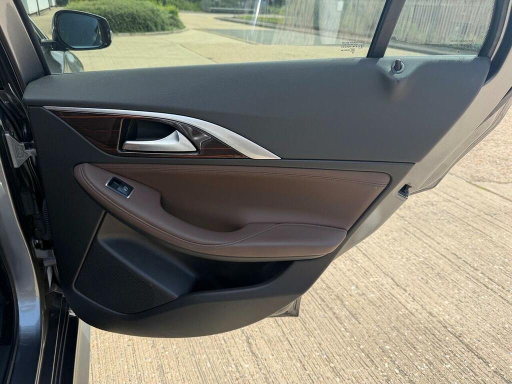 Infiniti QX30 2.2D Premium Tech Dct Black #56