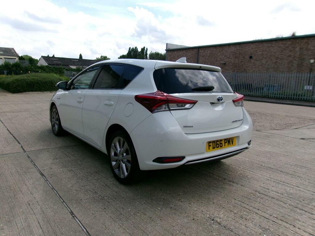 Toyota Auris 1.6 D-4d Design 110 Bhp Silver #14