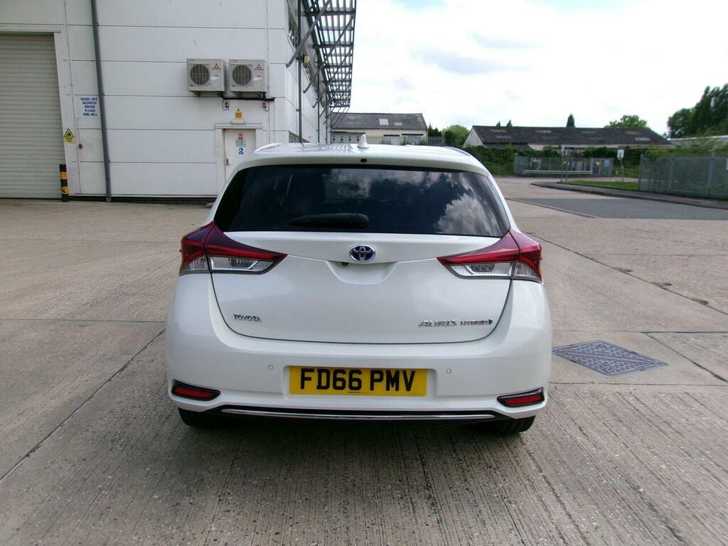 Toyota Auris Auris Excel Vvt-i Hybrid Cvt White #5